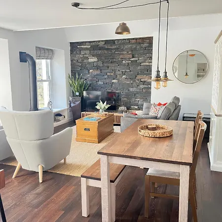 Moorhurst * Grange-over-Sands