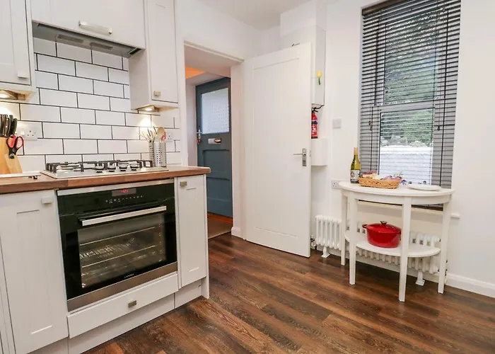 Moorhurst * Grange-over-Sands